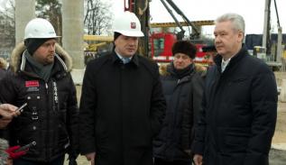 Сергей Собянин проинспектировал строительство транспортных сооружений на Ярославском шоссе 	